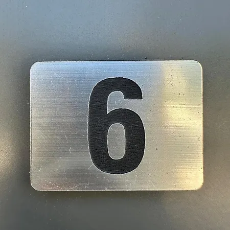 6 Parking Gratuit * ポアティエ